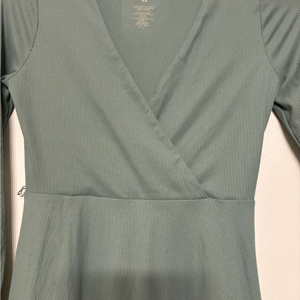 SO Green Long Sleeve V-Neck A-Line Dress - Picture 5 of 5